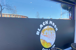Cafe Bar Black Moon