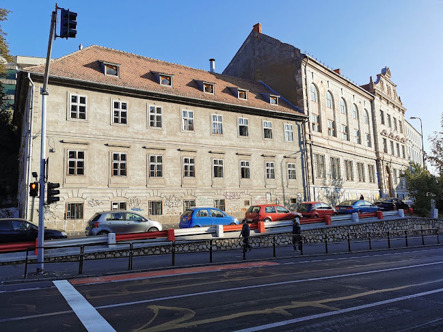 Strada Colonel Ion Buzoianu 1, Brașov 500084, România