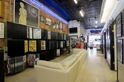 Hardwire Tattoo & Body Piercing, 116 N Front St, Wilmington, NC 28401, USA, 