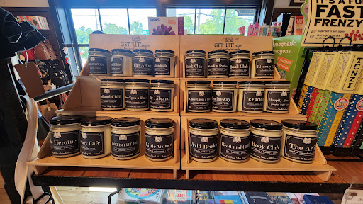 Book Store «An Unlikely Story», reviews and photos, 111 South St, Plainville, MA 02762, USA