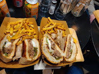 Sandwich au poulet du Restaurant Canard Street à Lille - n°17