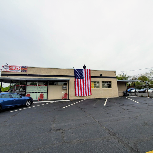 Auto Repair Shop «Elden Street Service & Tire Center», reviews and photos, 602 Elden St, Herndon, VA 20170, USA