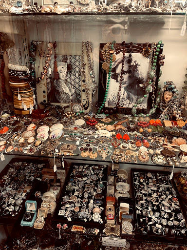 Used Clothing Store «Decades Vintage Clothing», reviews and photos, 627 S State St, Salt Lake City, UT 84111, USA