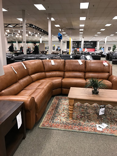 Furniture Store «The Dump Furniture Outlet», reviews and photos, 801 N Military Hwy, Norfolk, VA 23502, USA