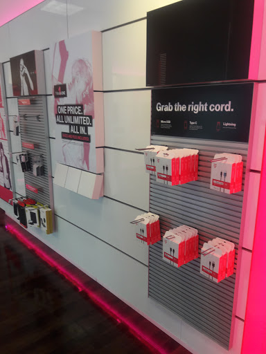 Cell Phone Store «T-Mobile», reviews and photos, 100 Promenade Pkwy A, Fayetteville, GA 30214, USA