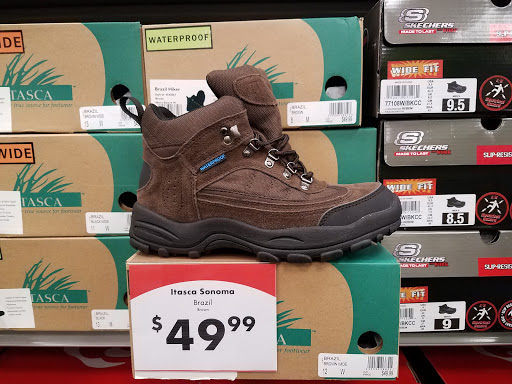 Shoe Store «Shoe Carnival», reviews and photos, 12795 Citrus Plaza Dr, Tampa, FL 33625, USA