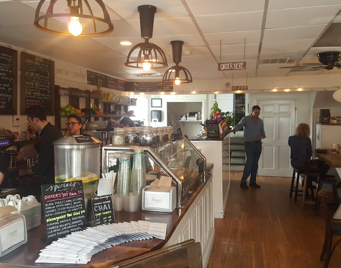 Restaurant near Comfort Inn at Newport Beach