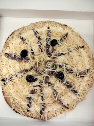 Photo n°2 de La piz' distributeur de pizzas à Arue ()