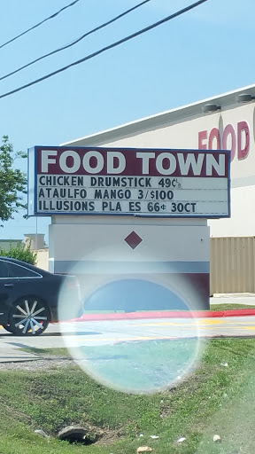 Grocery Store «Food Town | North Sam Houston», reviews and photos, 2770 North Sam Houston Pkwy W, Houston, TX 77038, USA