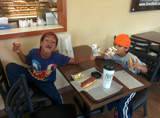 Donut Shop «Donut Bank», reviews and photos, 1200 Lincoln Ave, Evansville, IN 47714, USA