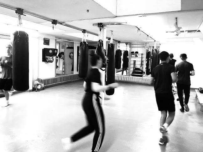 Rezensionen über Olympic Boxing Club Genève - salle françois sutter in Thônex - Sportstätte