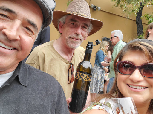 Wine Bar «The Wine Crush», reviews and photos, 3131 E Broadway, Long Beach, CA 90803, USA