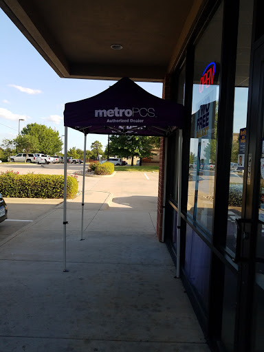 Cell Phone Store «MetroPCS Authorized Dealer», reviews and photos, 1031 Hickory Creek Blvd, Hickory Creek, TX 75065, USA