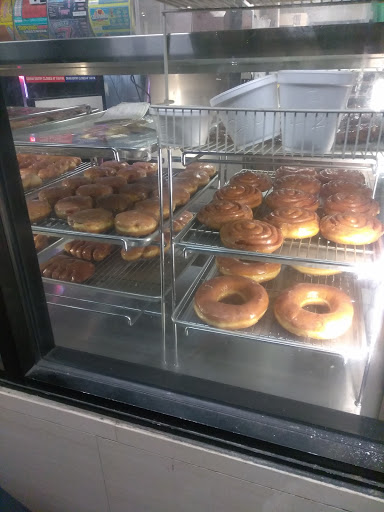 Donut Shop «Kinly Donuts», reviews and photos, 2000 W Manchester Ave, Los Angeles, CA 90047, USA
