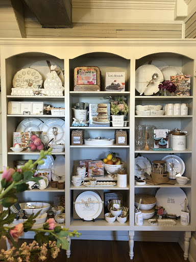 Boutique «High Cotton Vintage Home Furnishings», reviews and photos, 213 N Spring St, Manchester, TN 37355, USA