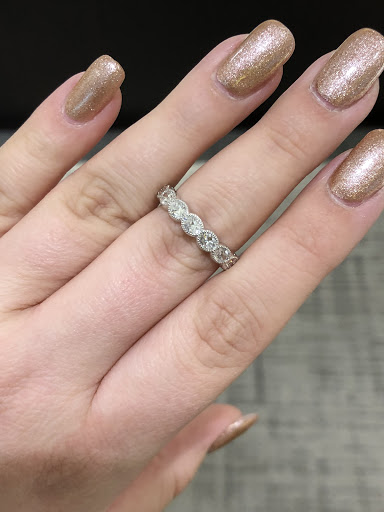 Jewelry Store «Ben Bridge Jeweler», reviews and photos, 450 W Hillcrest Dr, Thousand Oaks, CA 91360, USA