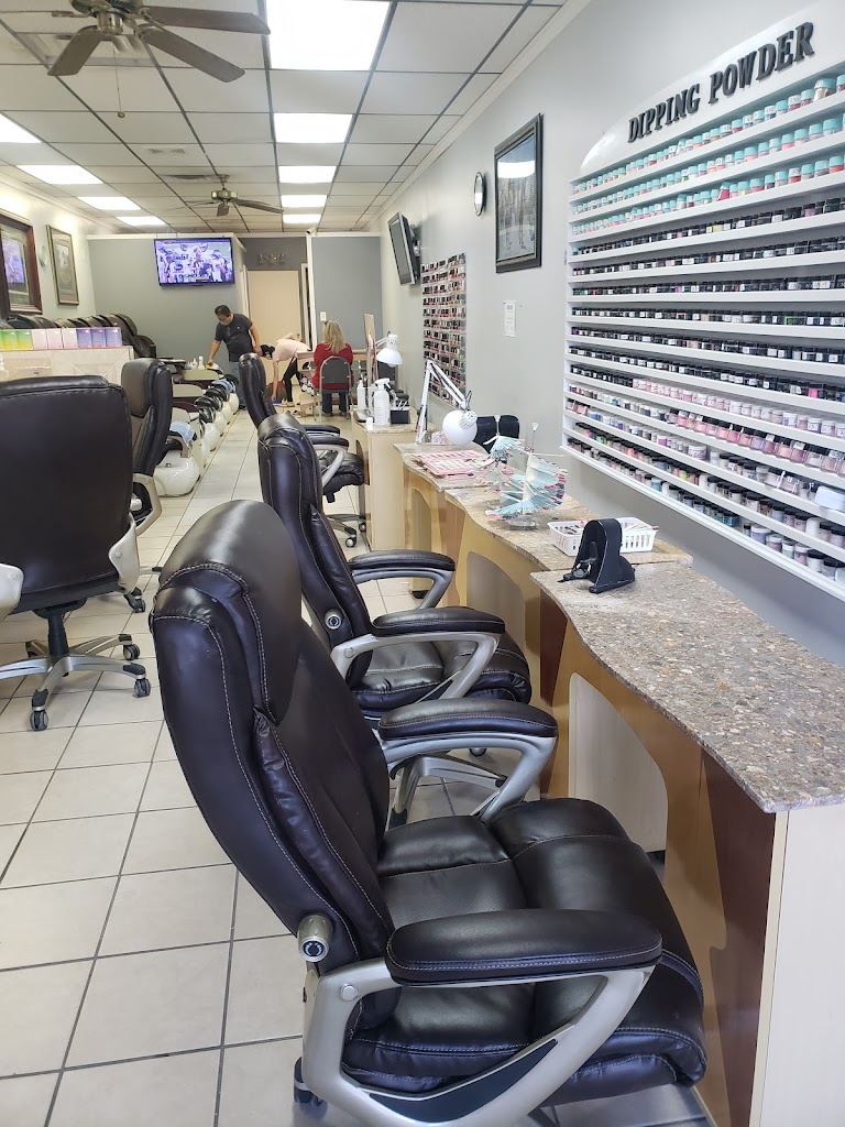 CK Nails 66210