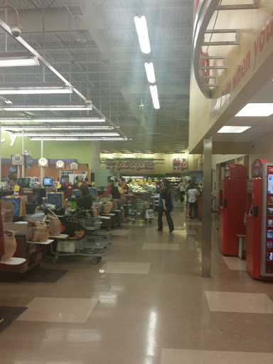 Grocery Store «Hannaford Supermarket», reviews and photos, 35 Elm St, Brunswick, ME 04011, USA