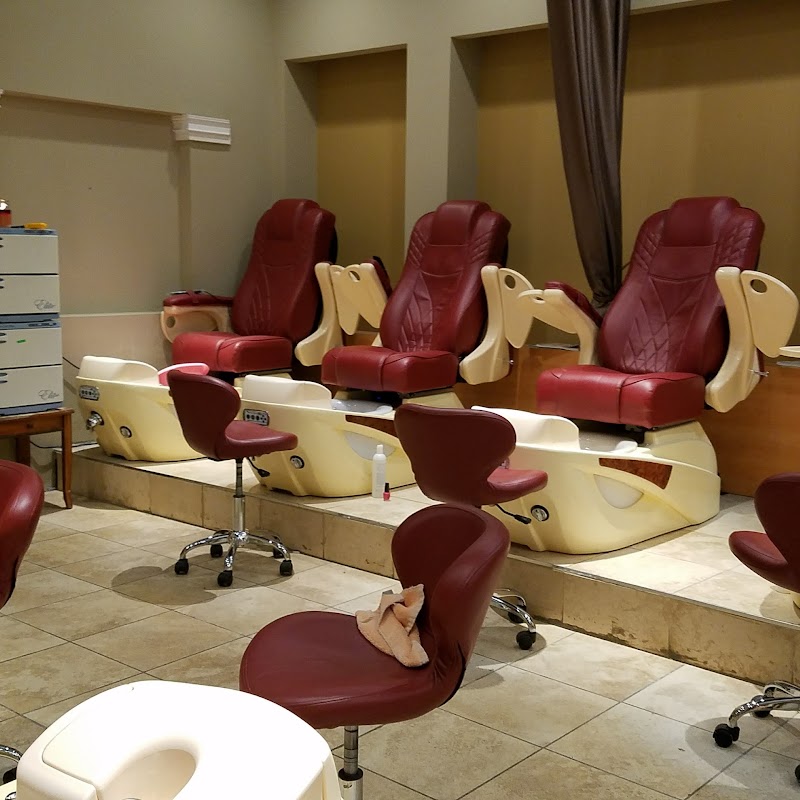 Royal Nails & Day Spa