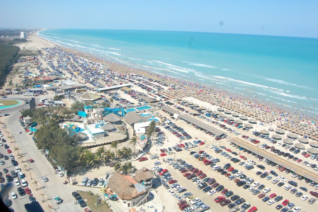 Fotografija Miramar Plaža z srednje stopnjo čistoče