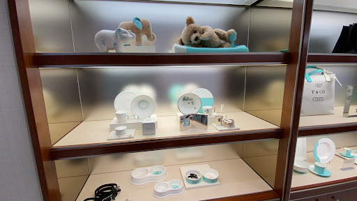 Jewelry Store «Tiffany & Co.», reviews and photos, 6000 Glades Rd, Boca Raton, FL 33431, USA