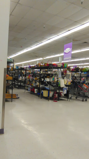 Thrift Store «Greenfield & University Goodwill Retail Store & Donation Center», reviews and photos, 4412 E University Dr, Mesa, AZ 85205, USA