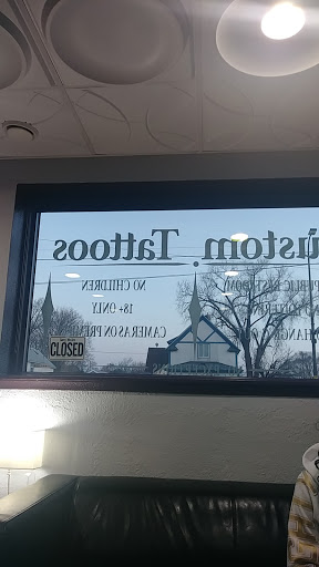 Tattoo Shop «BROKEN HEARTS TATTOO CLUB LLC», reviews and photos, 635 NE Lowry Ave, Minneapolis, MN 55418, USA