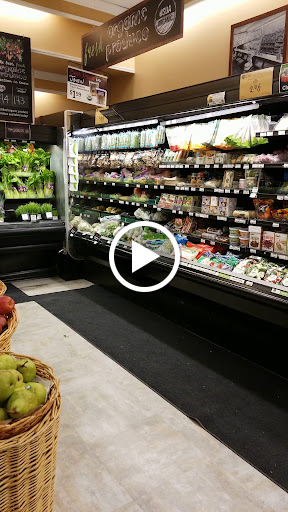 Grocery Store «D & W Fresh Market», reviews and photos, 2181 Wealthy St SE, East Grand Rapids, MI 49506, USA