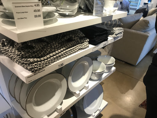 Furniture Store «Crate and Barrel», reviews and photos, 1115 Broadway Plaza, Walnut Creek, CA 94596, USA