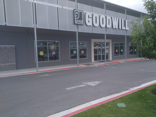 Thrift Store «Goodwill Central Texas - Bastrop», reviews and photos