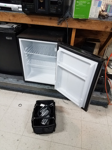 Thrift Store «Super Thrift Store Rescue Mission», reviews and photos, 13422 Saticoy St, North Hollywood, CA 91605, USA