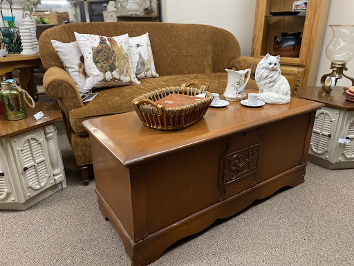 Consignment Shop «Refabulous Furnishings», reviews and photos, 2231 Vestal Pkwy W, Vestal, NY 13850, USA