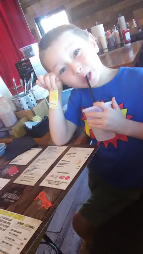 American Restaurant «Willies Locally Known», reviews and photos, 286 Southland Dr, Lexington, KY 40503, USA