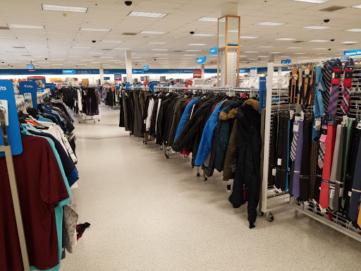 Clothing Store «Ross Dress for Less», reviews and photos, 1023 Edwards Ferry Rd NE, Leesburg, VA 20176, USA