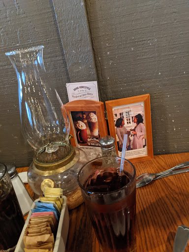 American Restaurant «Cracker Barrel Old Country Store», reviews and photos, 800 N Interstate Dr, Norman, OK 73072, USA