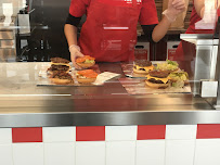 Plats et boissons du Restaurant de hamburgers Five Guys Nice CAP 3000 à Saint-Laurent-du-Var - n°19