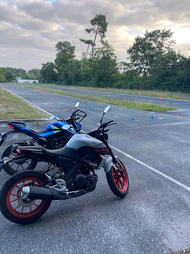 Auto-Moto-Ecole Zucco à Saint-André-de-Cubzac, Gironde