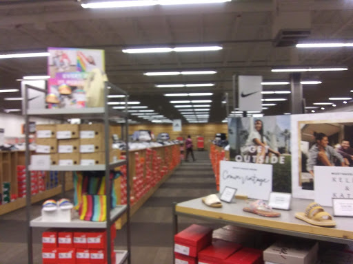 Shoe Store «DSW Designer Shoe Warehouse», reviews and photos, 5508 Dressler Rd NW, Canton, OH 44720, USA