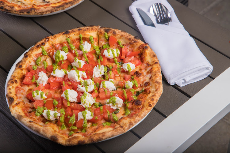#5 best pizza place in Doral - Aprile