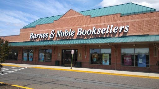 Book Store «Barnes & Noble Booksellers Moorestown», reviews and photos, 1311 Nixon Dr, Moorestown, NJ 08057, USA