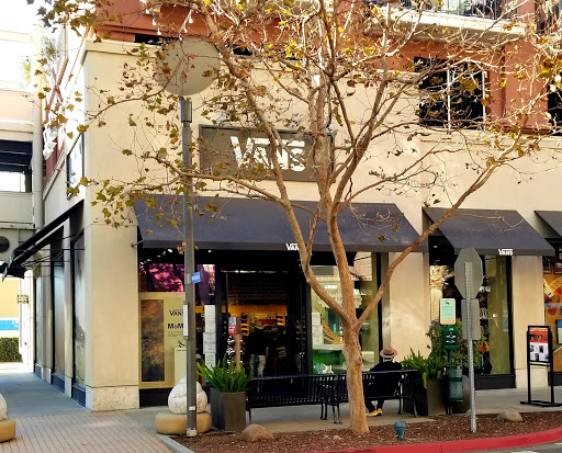 Shoe Store «Vans», reviews and photos, 5671 Bay St, Emeryville, CA 94608, USA