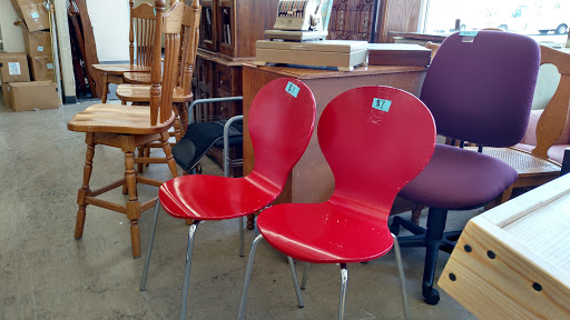 Thrift Store «Hillcrest Hope Thrift Store», reviews and photos, 7 W Mill St, Liberty, MO 64068, USA