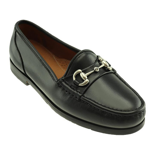 Shoe Store «Arrowsmith Shoes», reviews and photos, 5250 Old Orchard Rd #300, Skokie, IL 60077, USA