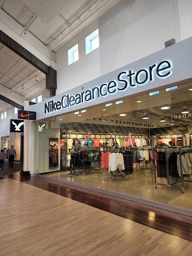 Sporting Goods Store «Nike Factory Store», reviews and photos, 6170 Grand Ave #569, Gurnee, IL 60031, USA