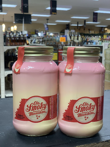 Liquor Store «Peavine Wine & Spirits», reviews and photos, 745 Peavine Rd, Crossville, TN 38571, USA