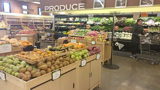 Grocery Store «New Seasons Market Raleigh Hills», reviews and photos, 7300 SW Beaverton Hillsdale Hwy, Portland, OR 97225, USA