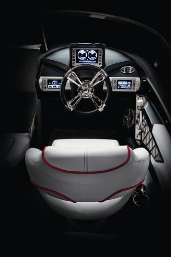 Boat Dealer «Norcal MasterCraft Discovery Bay Mall - Showroom / ProShop», reviews and photos, 1520 Discovery Bay Blvd #200, Discovery Bay, CA 94505, USA