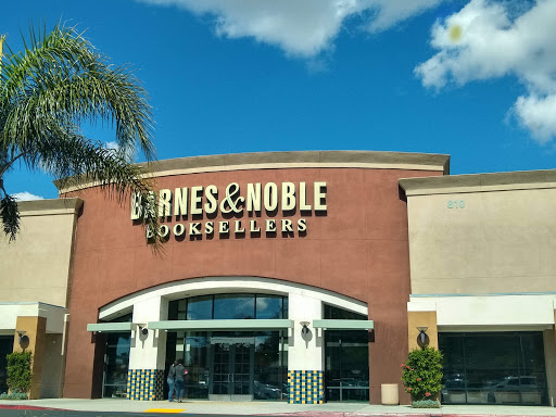 Barnes & Noble image