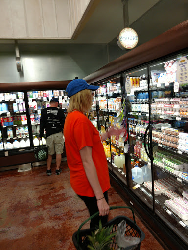 Grocery Store «Fresh Thyme Farmers Market- 82nd», reviews and photos, 4225 E 82nd St, Indianapolis, IN 46250, USA