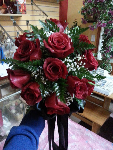 Florist «The Flower Pot & Basket Shop», reviews and photos, 5631 W Madison St, Chicago, IL 60644, USA